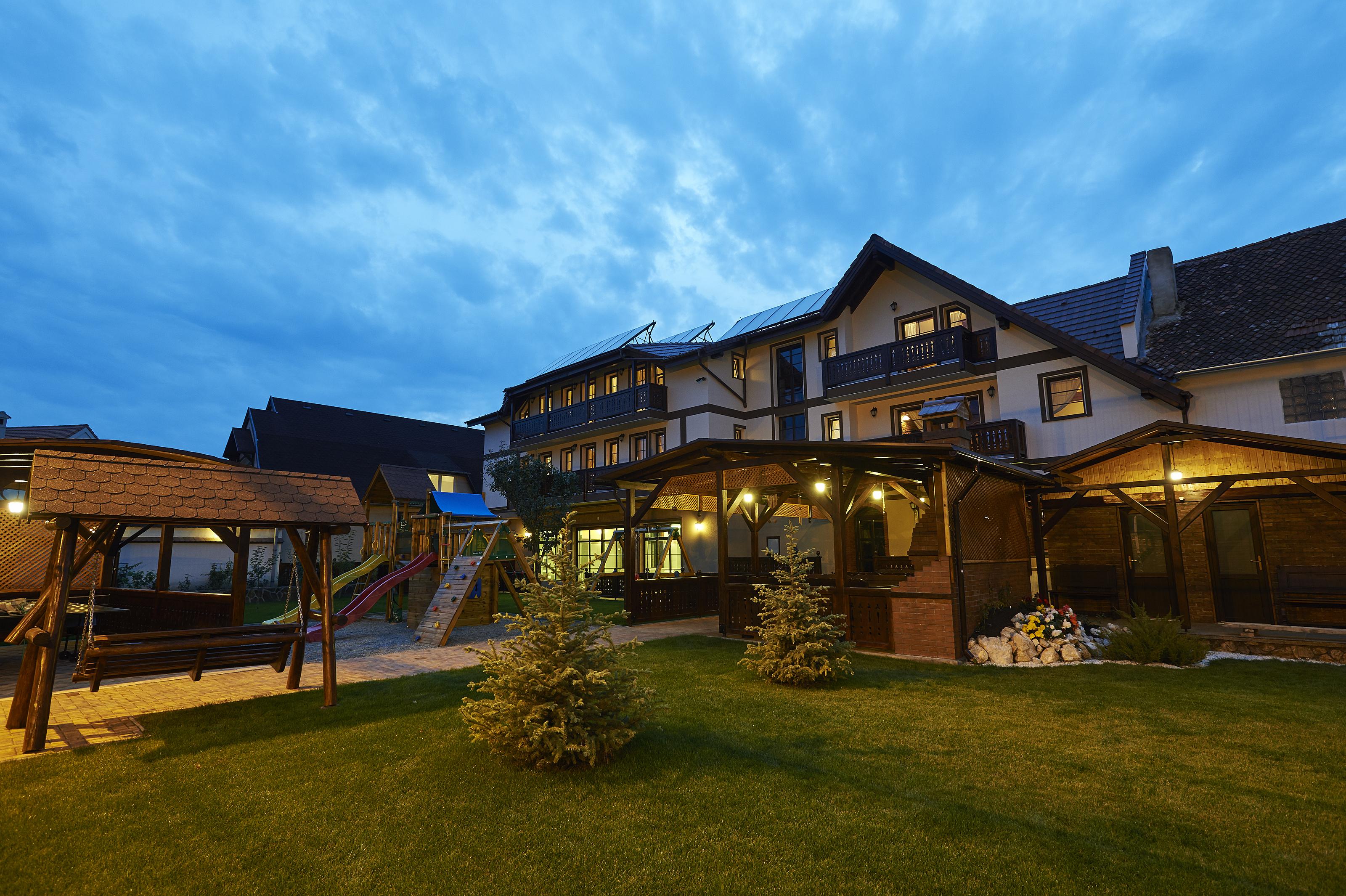 Conacul Ambient Hotel Cristian  Exterior photo